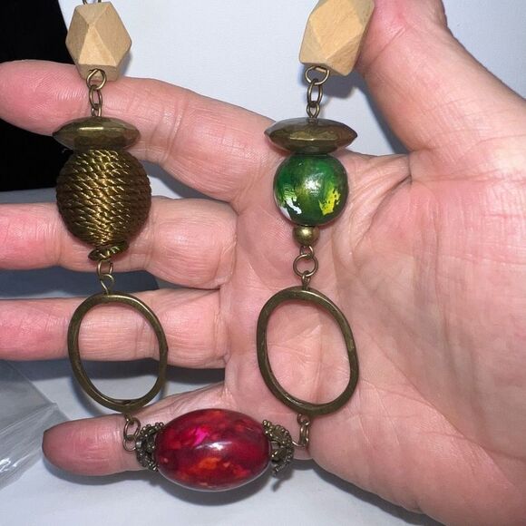 NY Beaded and Chain Necklace‎ - Picture 5 of 11